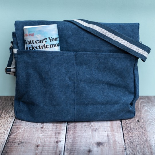 Cheek to Cheek Messenger Bag Blue